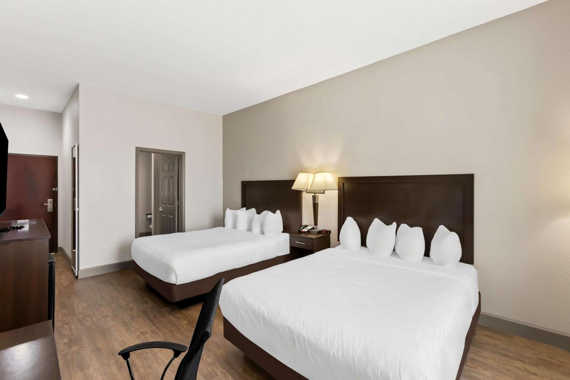 Sonesta Essential La Porte Exterior photo